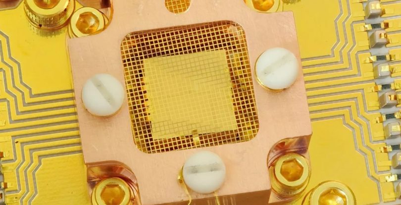 Portada de la noticia: Expertos internacionales debaten en Granada sobre las trampas de iones.