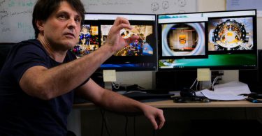 Portada de la noticia: Un hallazgo español, entre los principales avances de la física.