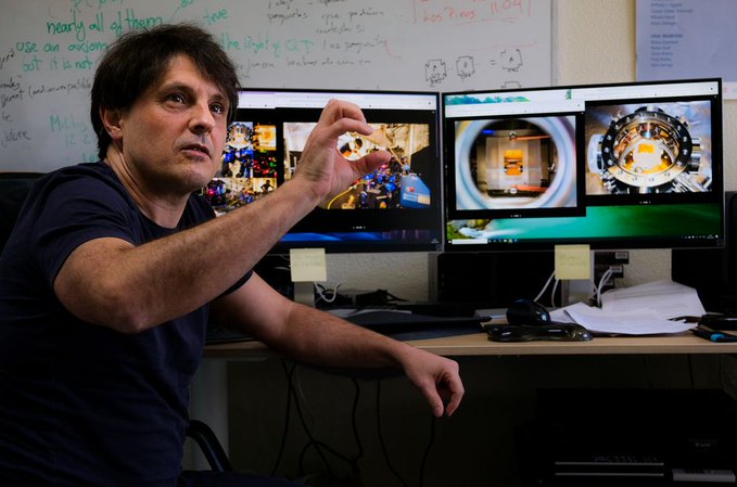 Portada de la noticia: Un hallazgo español, entre los principales avances de la física.