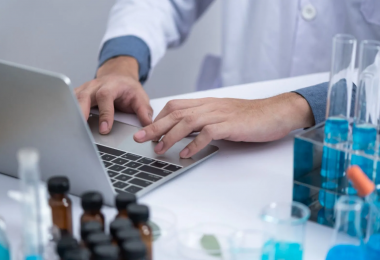 Portada de la noticia: Cinco de los investigadores del iC1, entre los más influyentes del mundo.